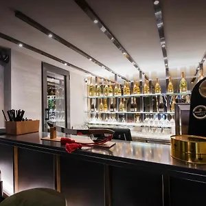 4* Otel 77 Seventy-seven - Maison D'art Collection